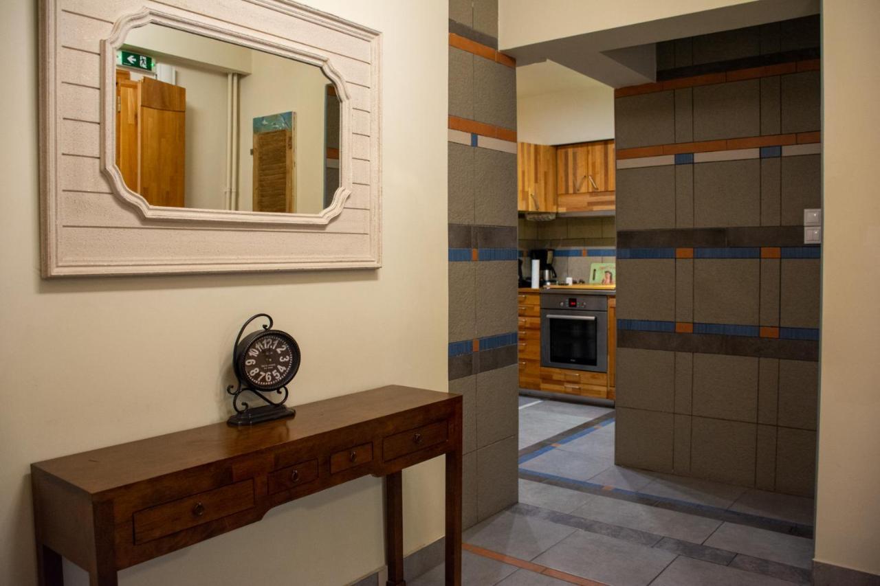 Handcrafted Unique Flat, 200M From The Acropolis Aten Exteriör bild